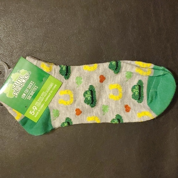 Saint Patrick's Day Themed Socks- 2 pairs-Low Cut- Women's shoe size 5-9 - Picture 3 of 5